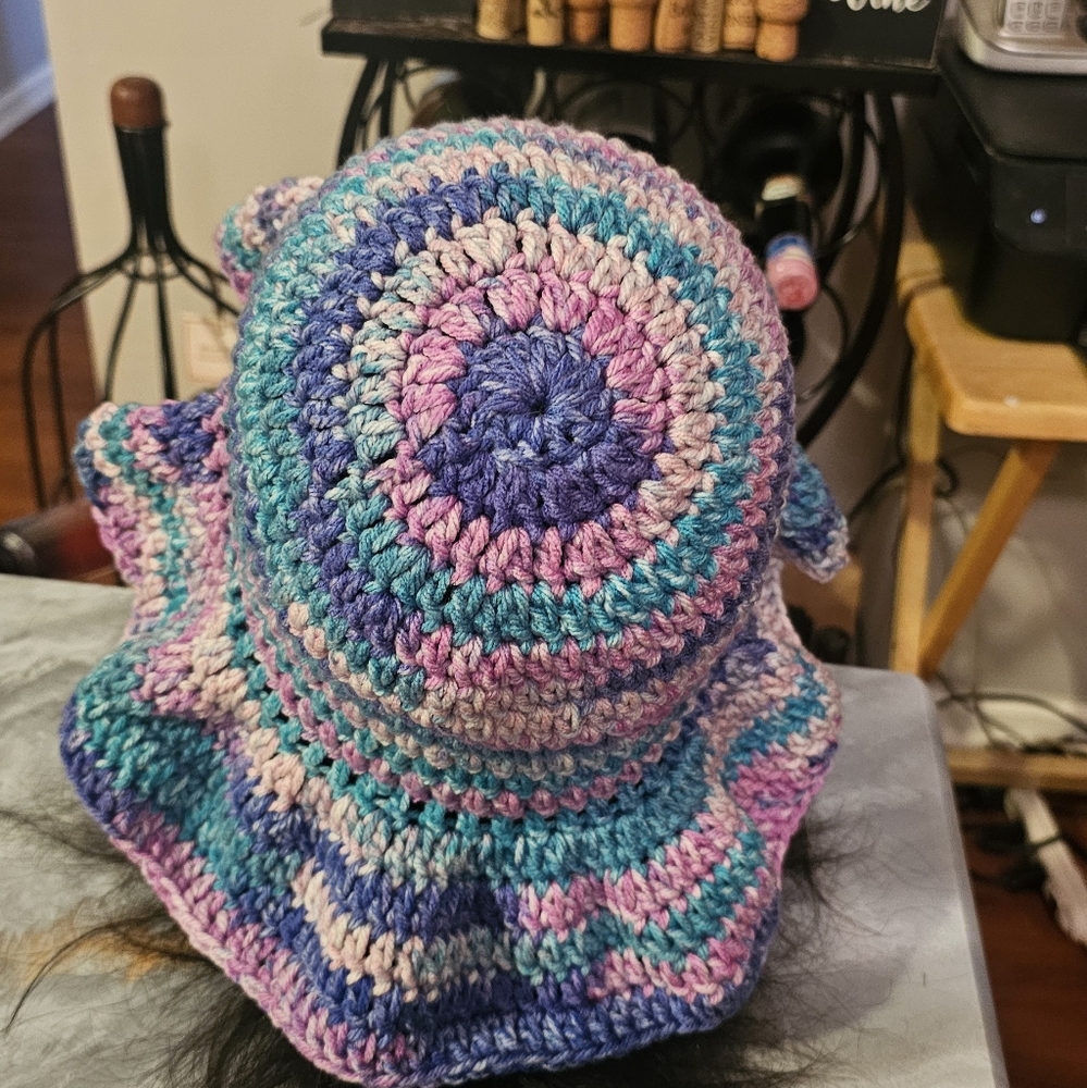 Crochet Bucket Ruffle Hat-Multicolor - Picture 5 of 8